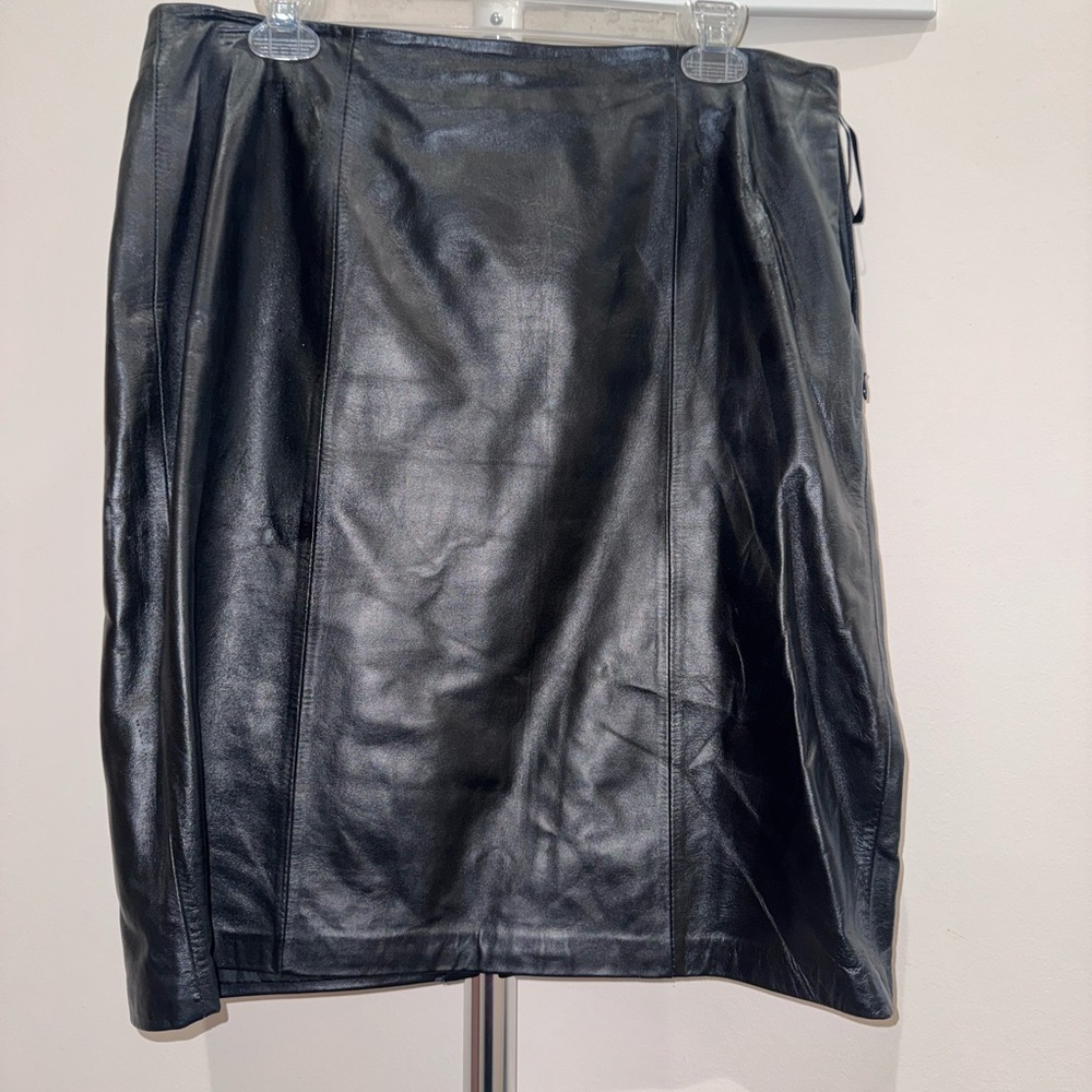 Jaclyn Smith Black Leather Pencil Skirt